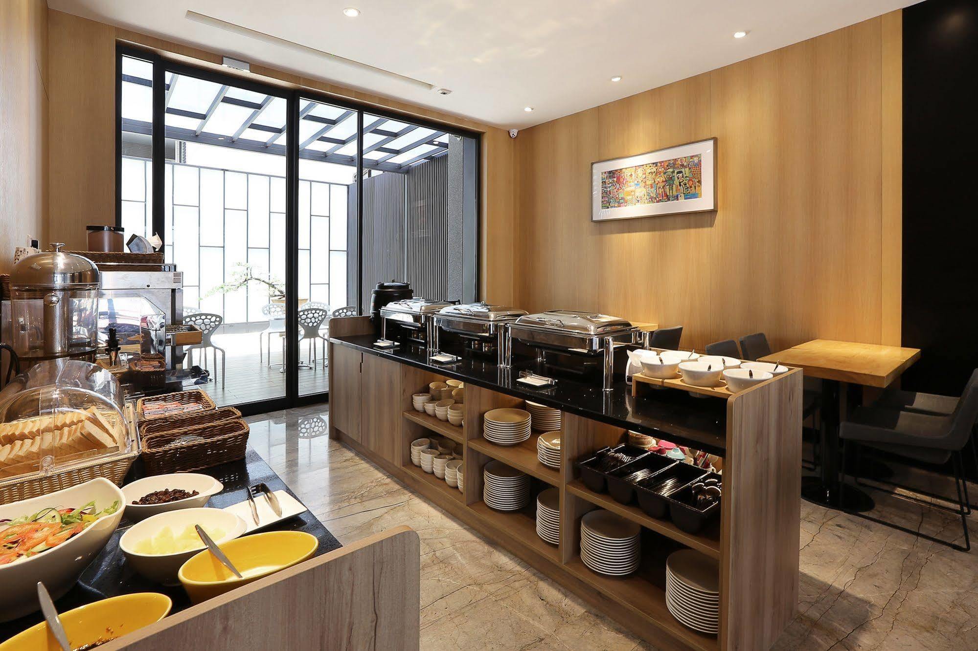 Miller Inn Đài Trung Ngoại thất bức ảnh